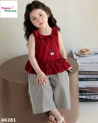 Set áo đỏ, quần sọc xám