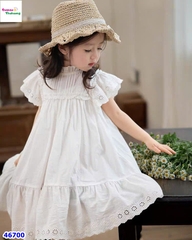 Đầm Luca trắng sát nách hoa