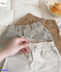 Quần short Bernie kem