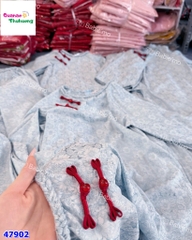 Áo dài Tết Babies Mo xanh hoa đỏ