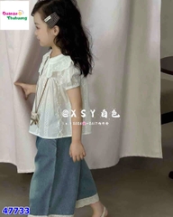 Set bộ áo trắng viền hoa, quần jean