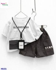 Set áo trắng All American, quần kaki xám