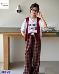 Set áo trắng HOPE, khăn choàng, quần caro đỏ