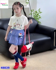 Chân váy kẻ xanh in 92 Kitty