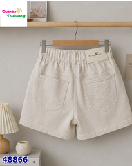 Quần short kaki kem