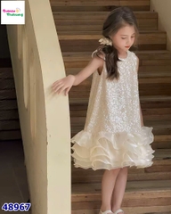 Đầm tiệc kem đính cườm