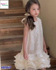 Đầm tiệc kem đính cườm