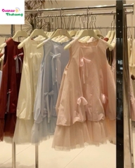 Đầm xanh đính nơ viền ren