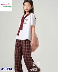 Set bộ áo trắng The Summer, quần caro đỏ