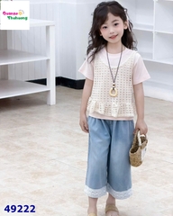 Set quần Jean dài, áo hồng yếm ren kem