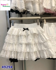 Chân váy tầng trắng xòe