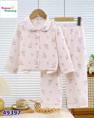 Pyjama Qke cổ tròn hồng thỏ và bánh kem