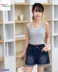 Quần short jean xanh đính bướm