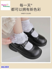 Vớ trắng viền ren