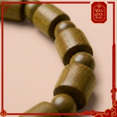 Vòng Tay Gỗ Đàn Hương Đế Vương
