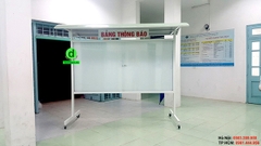Bảng Tin Di Động Có Mái Che Cửa Kính Lùa
