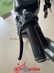Cap A AVA LUXURY màu Đen-Đỏ