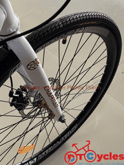 Xe đạp Touring CHAPMAN Bánh 600 Có đề màu Trắng-Bạc