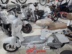Xe điện Hitasa Q8 Bánh lùn màu Xám