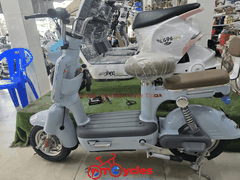 Xe điện Hitasa Q8 Bánh lùn màu Xanh Ngọc