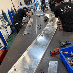 Đèn Nhôm Mặt Trần Xuyên Sáng Uốn Cong