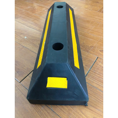 Chặn lùi cao su KT: 560x150x100mm