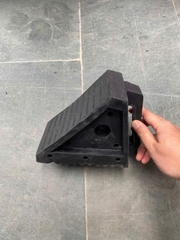 Chặn Lùi Cao Su Di Động 170x150x100mm