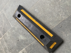 Chặn lùi cao su 560x150x100mm