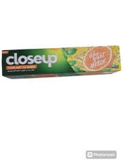 Kem đánh răng Closeup thơm mát tự nhiên hương dầu quất và thảo dược 180g