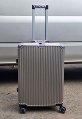 Vali 8003 Ghi đậm 20 inc travelking vân sần
