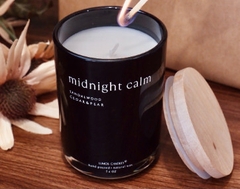 Nến thơm Lumos Midnight Calm hương hổ phách vàng, gỗ đàn hương, xạ hương, lê