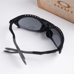 OAKLEY 0OO9437