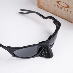 OAKLEY 0OO9437