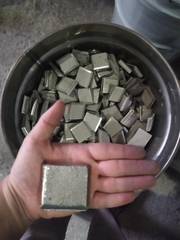 electrolytic nickel ( Niken điện phân )