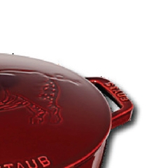 Staub - Nồi tròn nắp có hình heo màu đỏ lựu - 24cm
