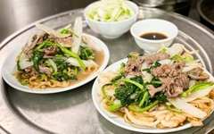 Phở xào bò/gà/ngan/tim cật