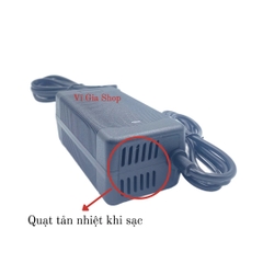 Sạc 3S 12.6V Dòng sạc 3A - Có quạt tản nhiệt - đèn báo pin tự ngắt khi sạc đầy