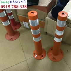 Cọc tiêu giao thông siêu dẻo