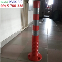 Cọc tiêu giao thông siêu dẻo