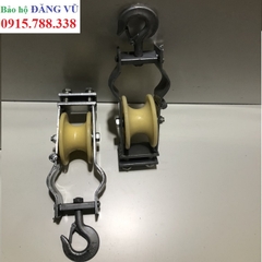 Puly nhựa kéo dây ĐK 120x60mm