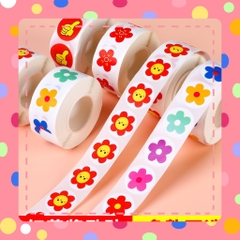Cuộn 500 sticker dễ thương đa dạng , chất liệu giấy dán chắc chắn, dùng trang trí và khen thưởng học sinh