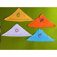 Khăn vuông  thêu ký hiệu mầm non  gồm 50 hình khác nhau 30x28cm