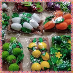 Vỉ các loại rau củ quả làm thủ công chất liệu vải nỉ đồ dùng mầm non