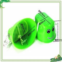Cà kheo trò chơi cho trẻ vận động, cà kheo nhựa cho bé đồ dùng giáo cụ dạy học tiếng anh (1 đôi)