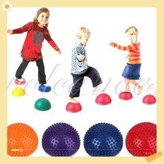 BÓNG GAI CÂN BẰNG CHÂN có gai tạo cảm giác chân Kick thươc 15x16x9cm