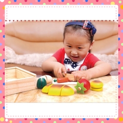 Đồ chơi nấu ăn cắt trái cây rau củ bằng gỗ có khay đựng an toàn cho trẻ