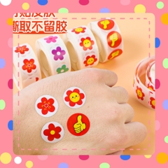 Cuộn 500 sticker dễ thương đa dạng , chất liệu giấy dán chắc chắn, dùng trang trí và khen thưởng học sinh