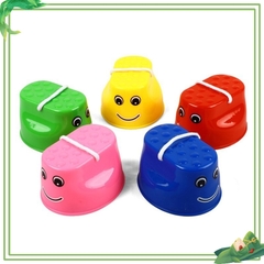 Cà kheo trò chơi cho trẻ vận động, cà kheo nhựa cho bé đồ dùng giáo cụ dạy học tiếng anh (1 đôi)