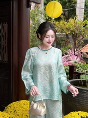 Bộ Cổ Tròn Đính Đá Bên Vai Lụa Tơ Ánh Kim Xanh