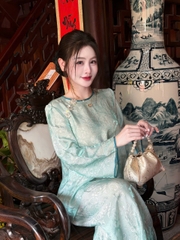 Bộ Cổ Tròn Đính Đá Bên Vai Lụa Tơ Ánh Kim Xanh